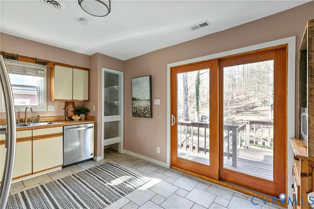 1800 Glencove Ln, Richmond, VA 23225