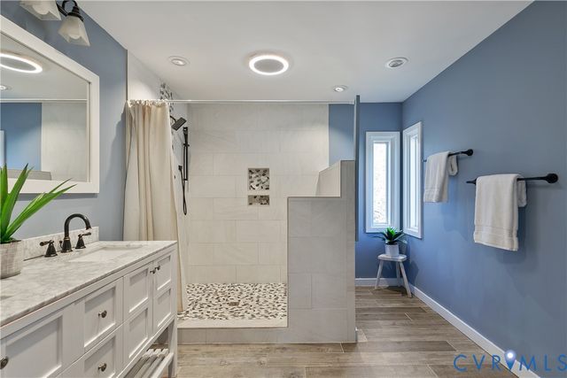 1800 Glencove Ln, Richmond, VA 23225