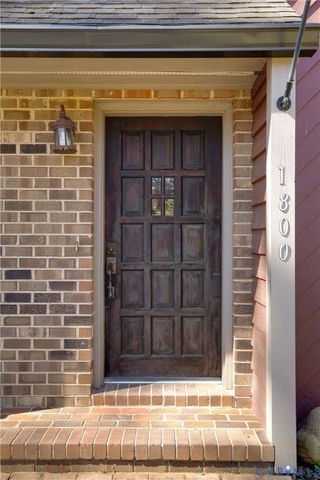 1800 Glencove Ln, Richmond, VA 23225