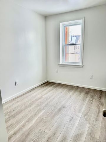 320 Jericho Turnpike 2B, Floral Park, NY 11001