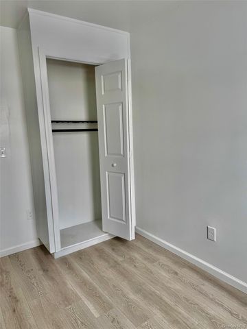 320 Jericho Turnpike 2B, Floral Park, NY 11001