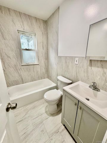 320 Jericho Turnpike 2B, Floral Park, NY 11001