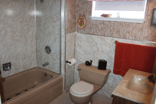 2387 Erickson St, Sacramento, CA 95815