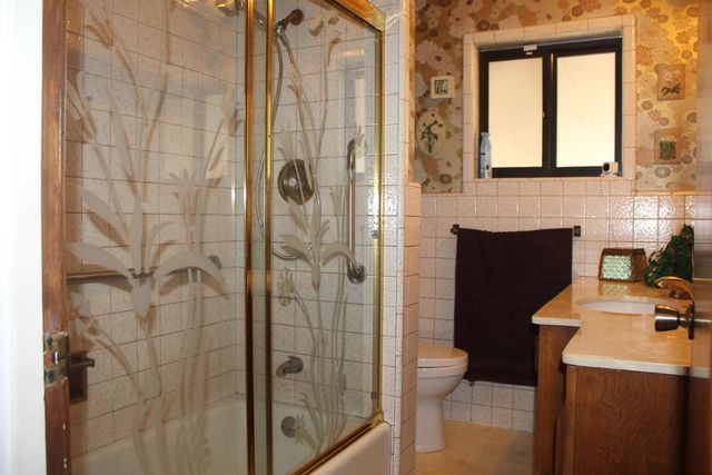 2387 Erickson St, Sacramento, CA 95815