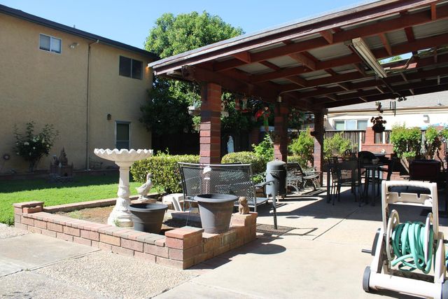 2387 Erickson St, Sacramento, CA 95815