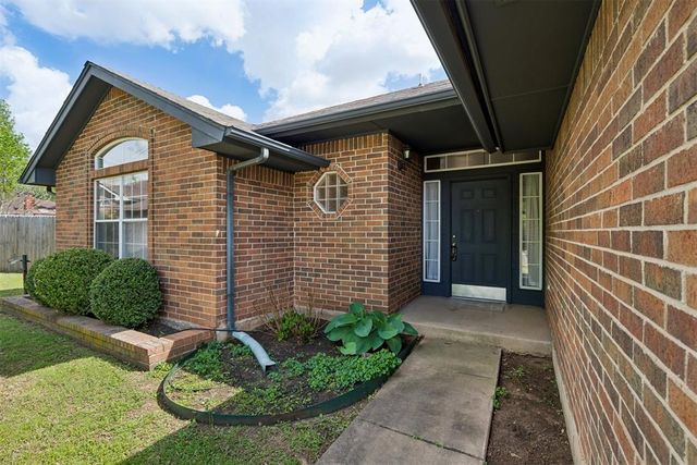 1708 Creekside Court, Norman, OK 73071