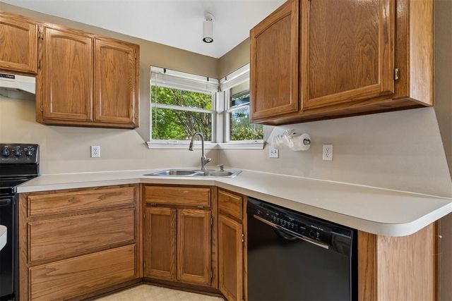 1708 Creekside Court, Norman, OK 73071