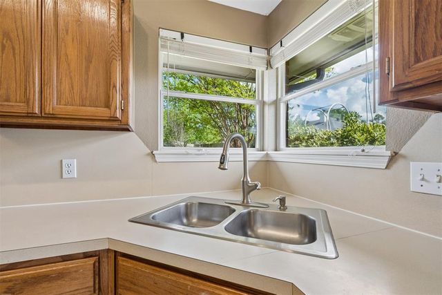 1708 Creekside Court, Norman, OK 73071