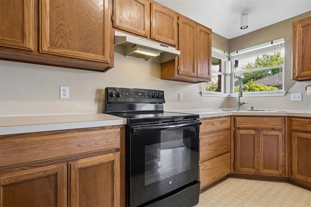1708 Creekside Court, Norman, OK 73071