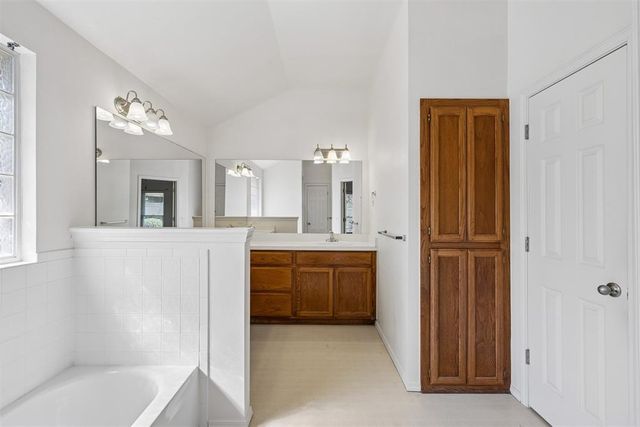 1708 Creekside Court, Norman, OK 73071