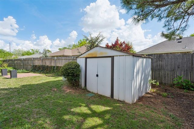 1708 Creekside Court, Norman, OK 73071