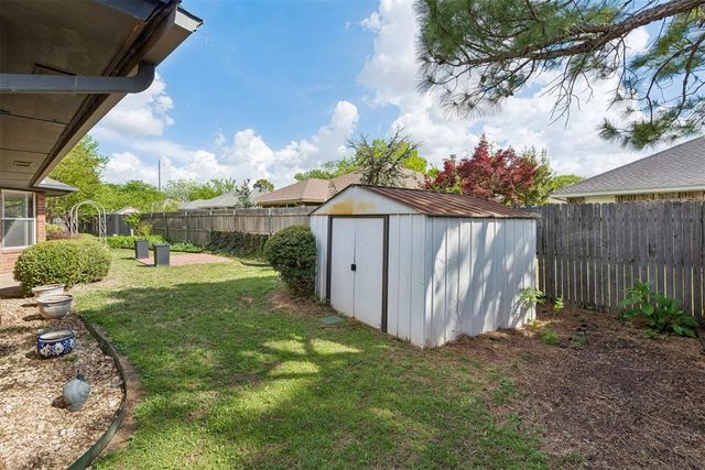 1708 Creekside Court, Norman, OK 73071