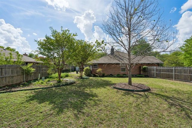 1708 Creekside Court, Norman, OK 73071