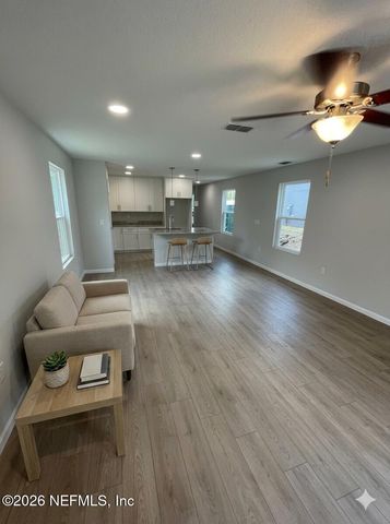 3237 PINE Avenue, Jacksonville, FL 32218