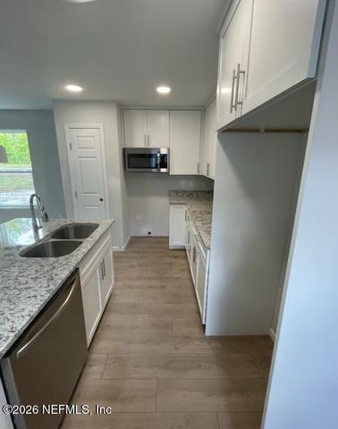 3237 PINE Avenue, Jacksonville, FL 32218