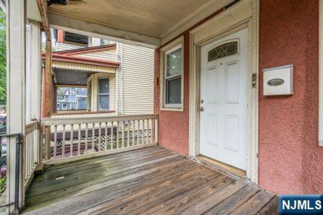 33 Vernon Avenue, Newark, NJ 07108