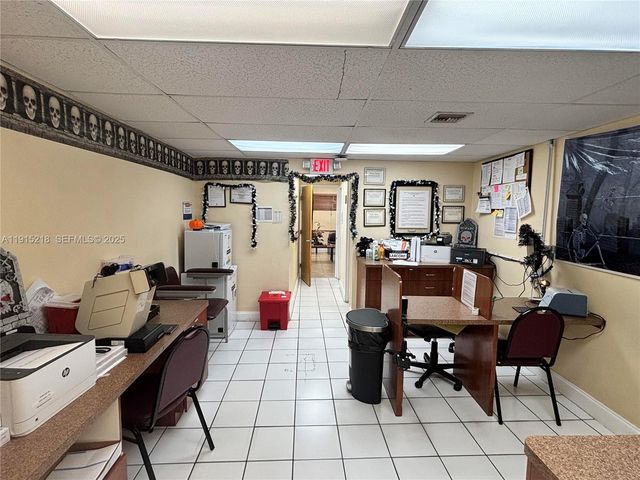 6950 NW 37th Ave, Hialeah, FL 33147