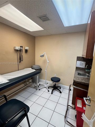 6950 NW 37th Ave, Hialeah, FL 33147