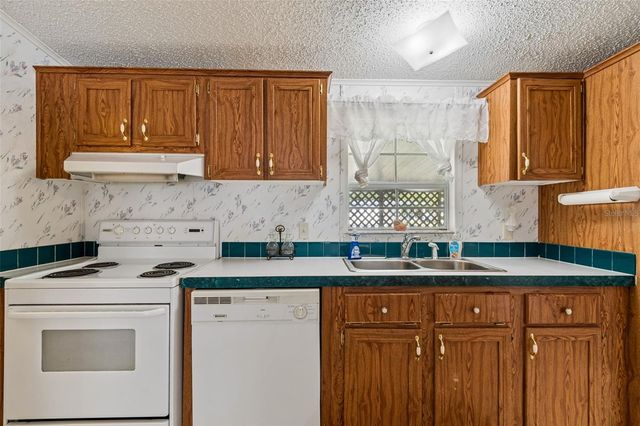 37913 PALMETTO PALM DRIVE, Zephyrhills, FL 33542