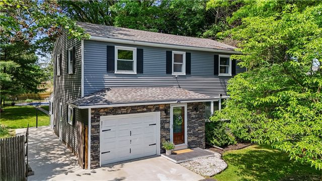 41 Alberta Drive, Penfield, NY 14526
