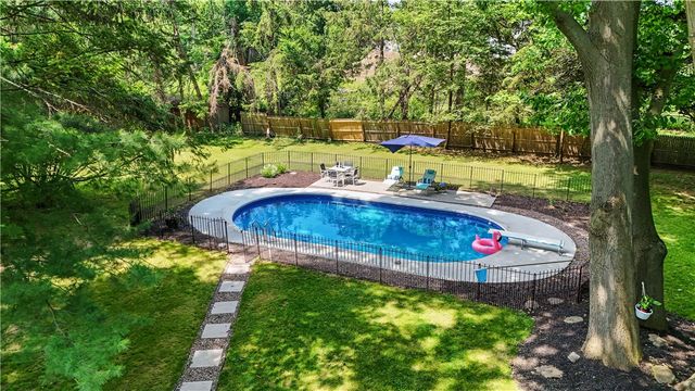 41 Alberta Drive, Penfield, NY 14526