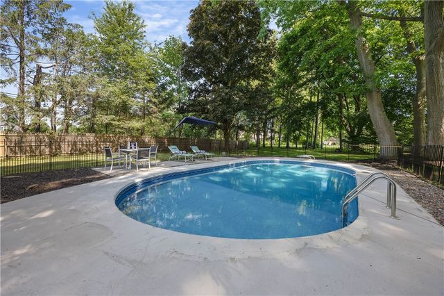 41 Alberta Drive, Penfield, NY 14526