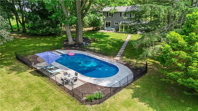 41 Alberta Drive, Penfield, NY 14526