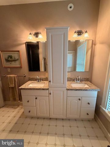 200 E POMFRET ST, Carlisle, PA 17013