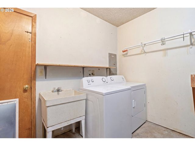 801 Ne 104TH Ave, Vancouver, WA 98664