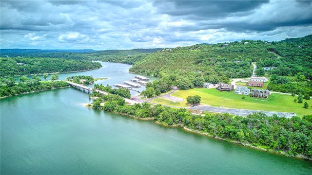 18 Green Meadow Lane, Holiday Island, AR 72631