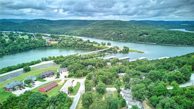 18 Green Meadow Lane, Holiday Island, AR 72631