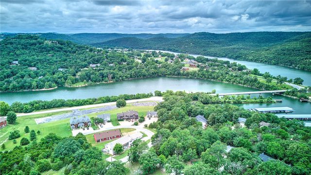 18 Green Meadow Lane, Holiday Island, AR 72631