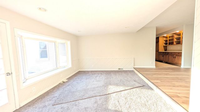 200 LASALLE Boulevard, Marquette Heights, IL 61554