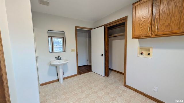 200 LASALLE Boulevard, Marquette Heights, IL 61554