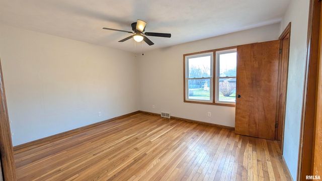 200 LASALLE Boulevard, Marquette Heights, IL 61554