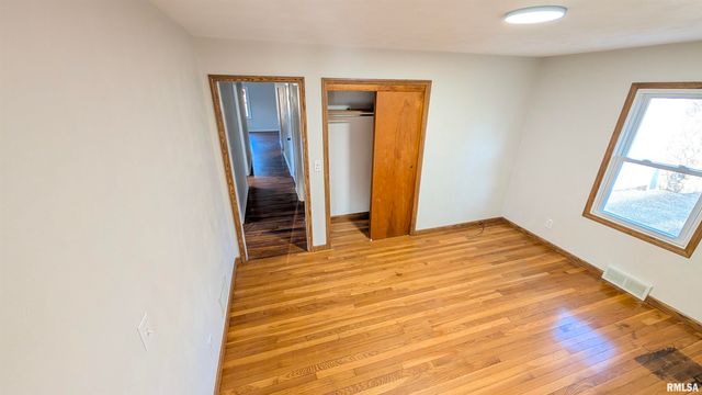 200 LASALLE Boulevard, Marquette Heights, IL 61554