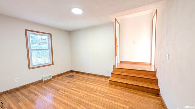 200 LASALLE Boulevard, Marquette Heights, IL 61554