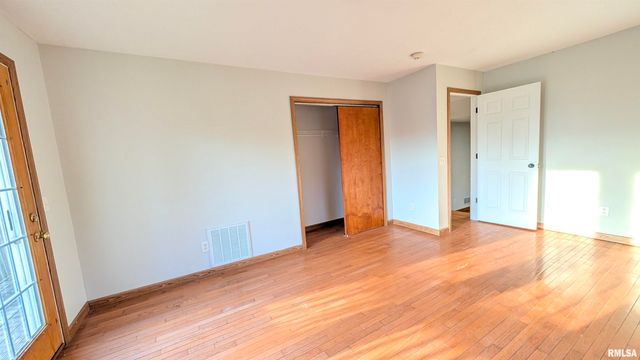 200 LASALLE Boulevard, Marquette Heights, IL 61554