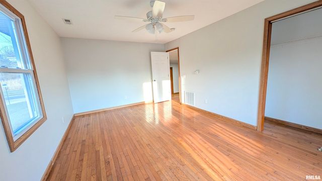 200 LASALLE Boulevard, Marquette Heights, IL 61554