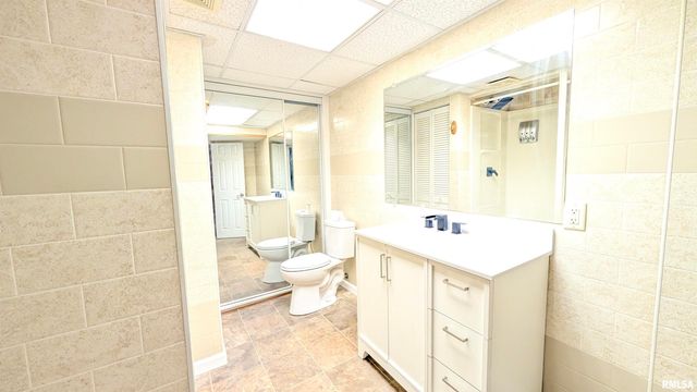 200 LASALLE Boulevard, Marquette Heights, IL 61554