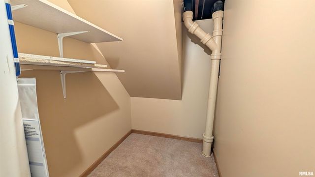 200 LASALLE Boulevard, Marquette Heights, IL 61554