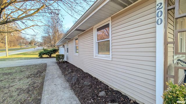 200 LASALLE Boulevard, Marquette Heights, IL 61554