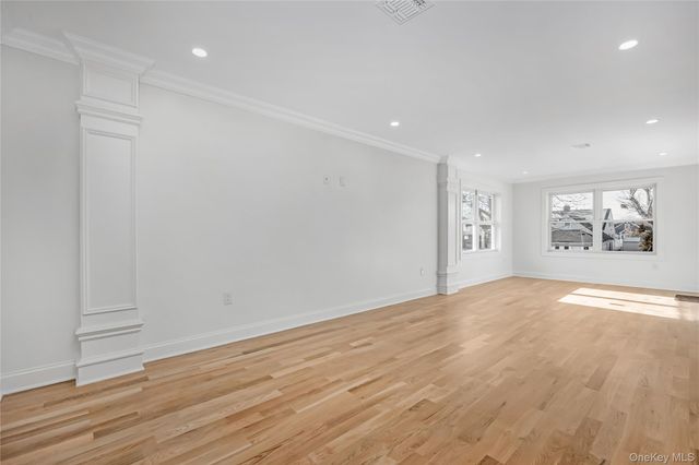 21 Norman Avenue, Amityville, NY 11701