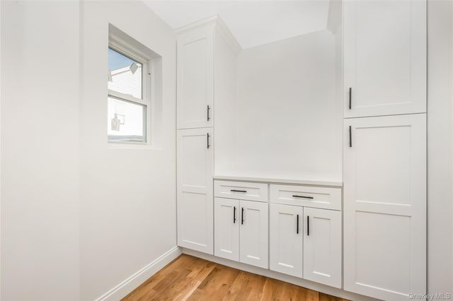 21 Norman Avenue, Amityville, NY 11701