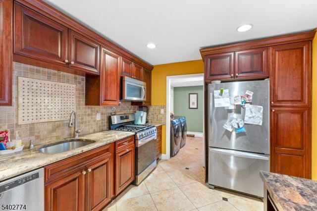 39 Prospect Ave., Edison Twp., NJ 08817