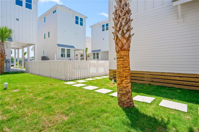 434 Oleander St 4, Port Aransas, TX 78373