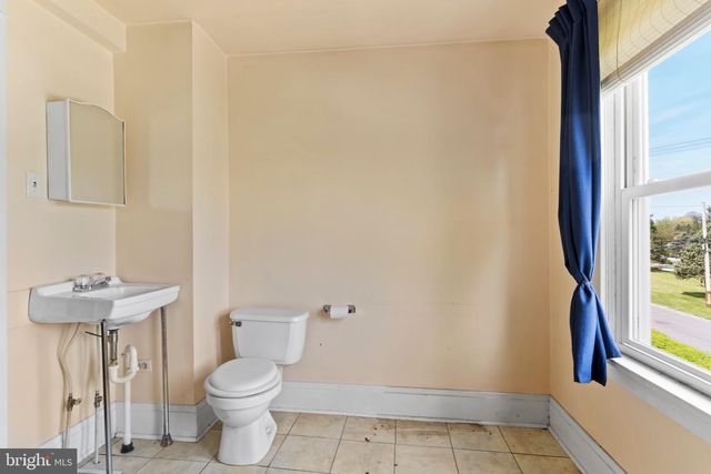 3513 BEAUFORT ST, Harrisburg, PA 17111
