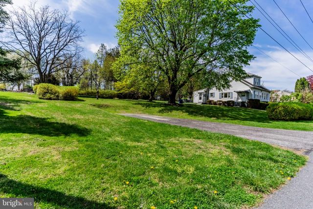 3513 BEAUFORT ST, Harrisburg, PA 17111