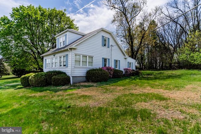 3513 BEAUFORT ST, Harrisburg, PA 17111