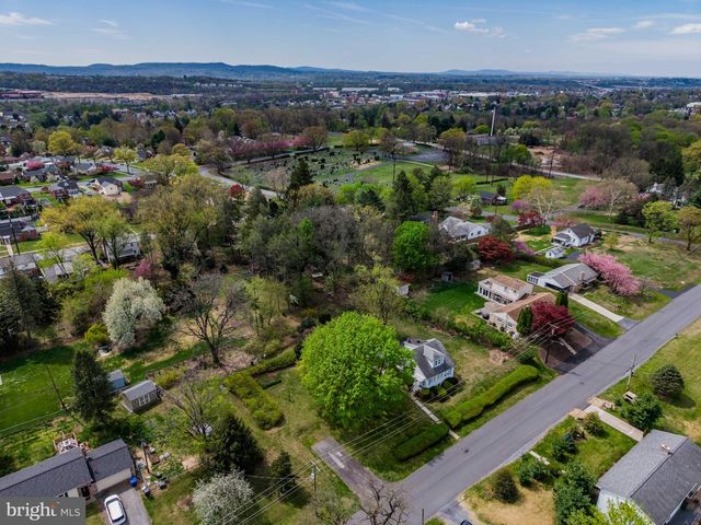 3513 BEAUFORT ST, Harrisburg, PA 17111